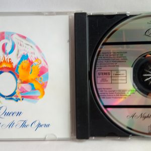 Venta de CD originales Chile - Queen: A Night At The Opera (CD), Queen, Venta CD de Queen, Comprar CD online Chile, Venta de cd originales usados, Venta CD de Rock, Tienda de CD y Vinilos de rock, Tiendas de CD en Santiago