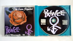 Venta de cd originales usados - Prince: The Love Symbol - Live In Minneapolis 1994 (CD), Prince, Venta CD Prince, CD original Prince,, Pop, Rock, Soul/Funk, Soft Rock, Pop-Rock, CD original Soul/Funk, CD original Pop Rock, Venta online CD original, Tienda de CD Santiago
